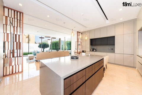 Vila di Al Barsha, Dubai, UAE 5 bilik tidur, 895.9 meter persegi № 702386 - foto 17