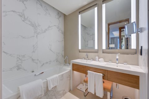Apartament de vânzare în Downtown Dubai (Downtown Burj Dubai), Dubai, EAU 2 dormitoare, 117 mp.  №696080 - poză 17