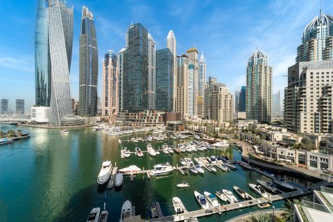 Apartament în Dubai Marina, Dubai, EAU 3 dormitoare, 201 mp.  №696077