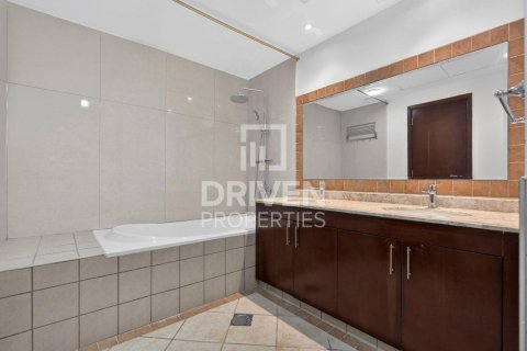 Apartament de închiriat în Dubai Festival City, Dubai, EAU 3 dormitoare, 209.59 mp. №746439 - poză 17