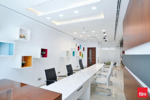 Zyrë në Business Bay, Dubai, Emiratet e Bashkuara Arabe 151.2 m2. № 638420 - Foto 1