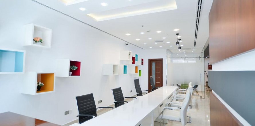 Zyrë në Business Bay, Dubai, Emiratet e Bashkuara Arabe 151.2 m2. № 638420