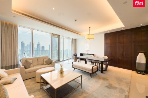 Apartment in Downtown Dubai (Downtown Burj Dubai), UAE 2 bedrooms, 157.8 sq.m. № 648018 - photo 1