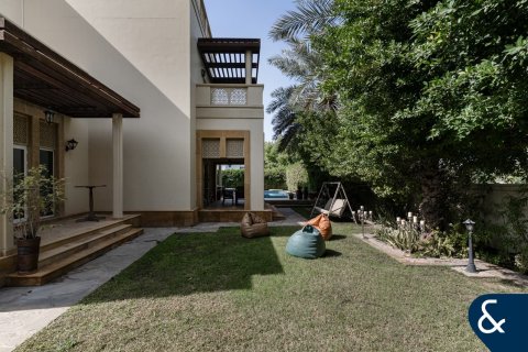 Huvila Emirates Hills, Dubai, Arabiemiraatit 6 makuuhuonetta, 1468 m2 № 688779 - kuva 28