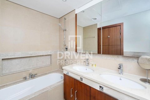 Appartamento in affitto a Downtown Dubai (Downtown Burj Dubai), Dubai, EAU 3 camere da letto, 169.18 mq. № 746534 - foto 15