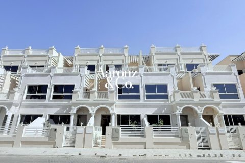 Townhouse in Jumeirah Village Circle, Dubai, UAE 4 bedrooms, 286 sq.m. № 758285 - photo 2