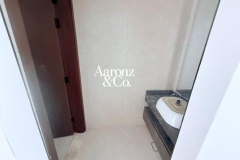 Townhouse in Jumeirah Village Circle, Dubai, UAE 4 bedrooms, 286 sq.m. № 758285 - photo 17