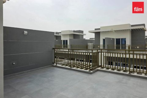 Müüa ridamaja asukohaga Dubai, AÜE: 3 magamistoaga, 112.2 m² Nr 705810 - pilt 11