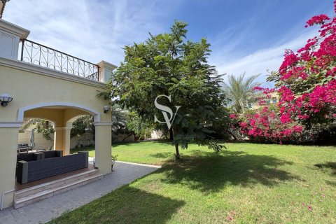Vilă de închiriat în Jumeirah Park, Dubai, EAU 3 dormitoare, 861 mp. №713182 - poză 8