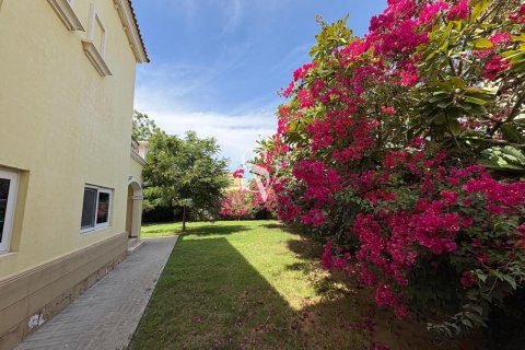 Vilă de închiriat în Jumeirah Park, Dubai, EAU 3 dormitoare, 861 mp. №713182 - poză 6