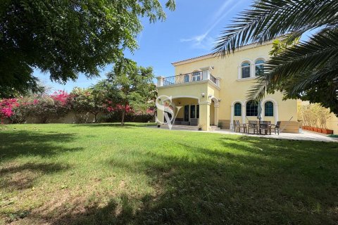 Vilă de închiriat în Jumeirah Park, Dubai, EAU 3 dormitoare, 861 mp. №713182 - poză 7