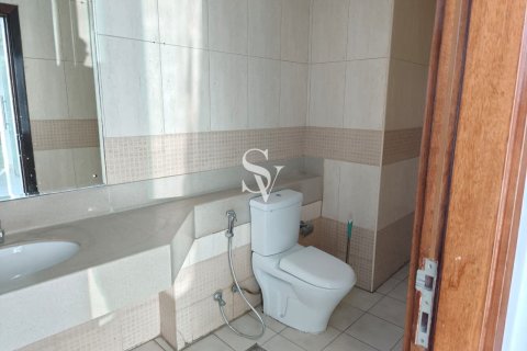 Business Bay, Dubai, UAE의 임대용 사무실 177제곱미터 번호 713181 - 사진 10