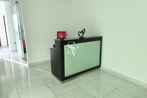 Business Bay, Dubai, UAE의 임대용 사무실 177제곱미터 번호 713181 - 사진 15