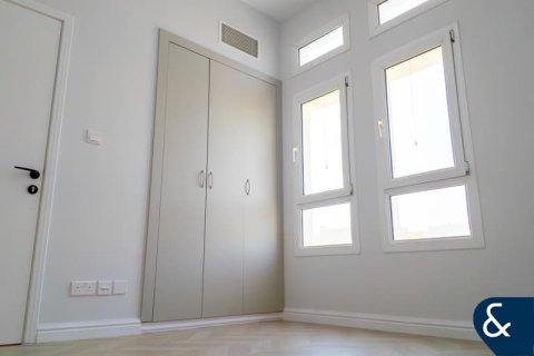 The Lakes, Dubai, संयुक्त अरब अमीरात में विला, 3 बेडरूम, 258 वर्ग मीटर, संख्या 697948 - फ़ोटो 17