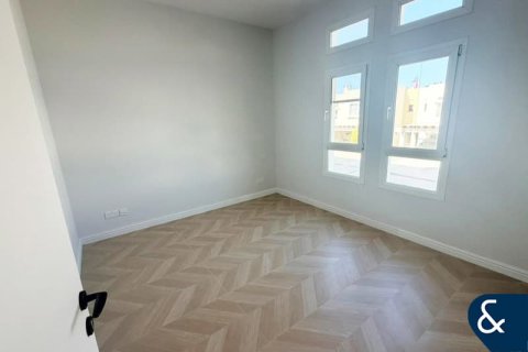 The Lakes, Dubai, संयुक्त अरब अमीरात में विला, 3 बेडरूम, 258 वर्ग मीटर, संख्या 697948 - फ़ोटो 12