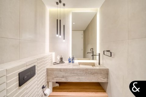 Villa til salgs i Jumeirah Islands, Dubai, Emiratene 5 soverom, 585 kvm Nr. 697952 - Foto 23