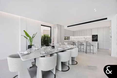 Villa til salgs i Jumeirah Islands, Dubai, Emiratene 5 soverom, 585 kvm Nr. 697952 - Foto 8