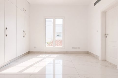Üürile anda villa asukohaga Meadows, Dubai, AÜE: 4 magamistoaga, 581.94 m² Nr 757523 - pilt 15