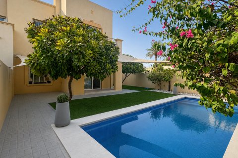 Huvila The Springs, Dubai, Arabiemiraatit 3 makuuhuonetta, 250.19 m2 № 757524 - kuva 1