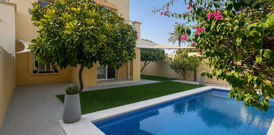 Huvila The Springs, Dubai, Arabiemiraatit 3 makuuhuonetta, 250.19 m2 № 757524