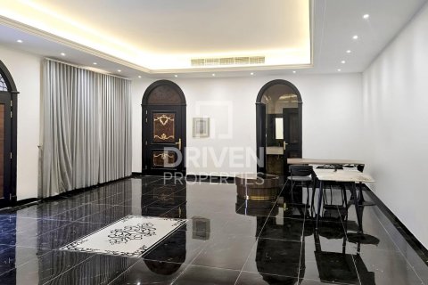 Villa à vendre à  Al Mizhar, Dubai, EAU 6 chambres, 1394 m2 № 654114 - photo 9
