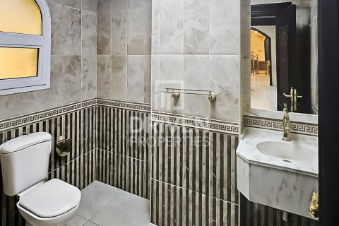 Villa à vendre à  Al Mizhar, Dubai, EAU 6 chambres, 1394 m2 № 654114 - photo 13