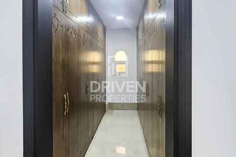 Villa à vendre à  Al Mizhar, Dubai, EAU 6 chambres, 1394 m2 № 654114 - photo 17
