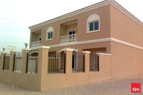 Villa i Dubai, UAE 2 sovrum, 304.1 kvm Nr. 711657