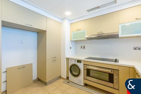 Palm Jumeirah, Dubai, संयुक्त अरब अमीरात में अपार्टमेंट, 2 बेडरूम, 173 वर्ग मीटर, संख्या 688971 - फ़ोटो 3