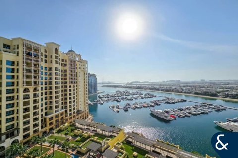 Lägenhet till försäljning i Palm Jumeirah, Dubai, UAE 3 sovrum, 234 kvm Nr. 688972 - fotografi 2