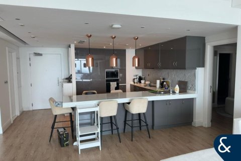 Lägenhet till försäljning i Palm Jumeirah, Dubai, UAE 3 sovrum, 234 kvm Nr. 688972 - fotografi 10