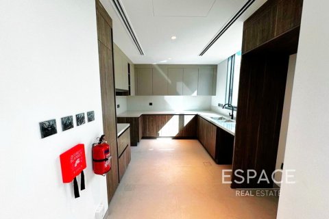 Villa till försäljning i Tilal Al Ghaf, Dubai, UAE 4 sovrum, 374 kvm Nr. 649875 - fotografi 6