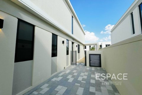 Villa till försäljning i Tilal Al Ghaf, Dubai, UAE 4 sovrum, 374 kvm Nr. 649875 - fotografi 15