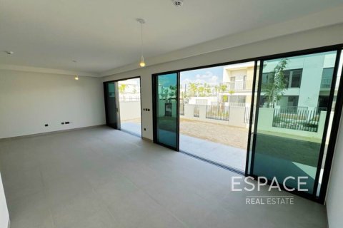 Villa till försäljning i Tilal Al Ghaf, Dubai, UAE 4 sovrum, 374 kvm Nr. 649875 - fotografi 5