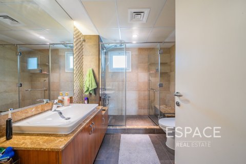 Villa till försäljning i Meadows, Dubai, UAE 4 sovrum, 381 kvm Nr. 649855 - fotografi 5