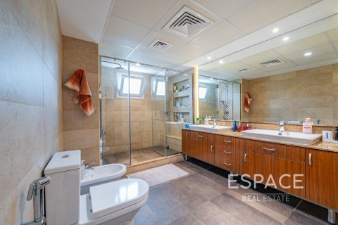 Villa till försäljning i Meadows, Dubai, UAE 4 sovrum, 381 kvm Nr. 649855 - fotografi 13