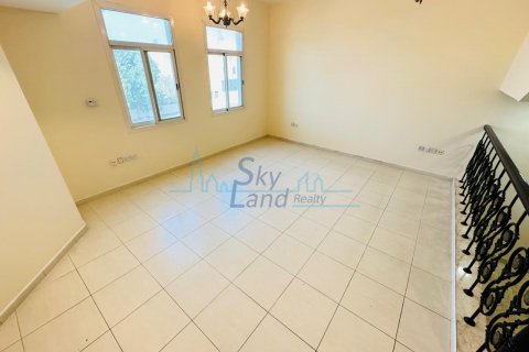 Vila di Jumeirah, Dubai, UEA 4 kamar tidur, 371.6 m2 nomor 634947 - foto 10