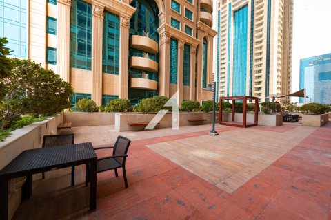 Apartmen di Dubai Marina, Dubai, UAE 1 bilik tidur, 74.5 meter persegi № 634949 - foto 13