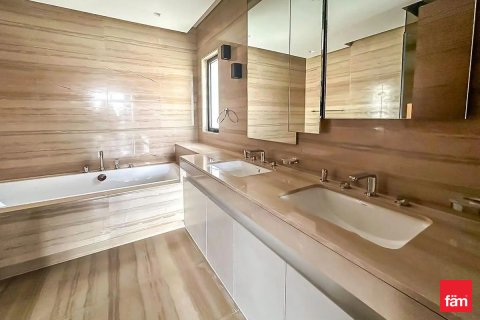 Vilë në Dubai, Emiratet e Bashkuara Arabe 5 dhoma gjumi, 375.4 m2. № 660217 - Foto 9