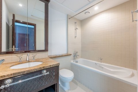 דירה למכירה ב Downtown Dubai (Downtown Burj Dubai), Dubai, איחוד האמירויות  2 חדרי שינה, 151 מ"ר, מספר 696417 - תמונה 8