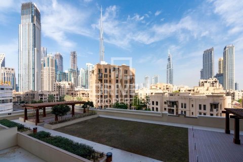 Apartment in Downtown Dubai (Downtown Burj Dubai), Dubai, UAE 2 bedrooms, 120 sq.m. № 655494 - photo 17