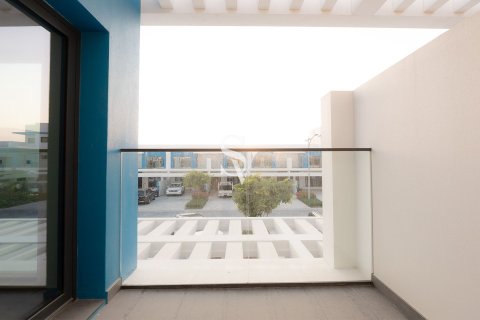 Townhouse de închiriat în Damac Lagoons, Dubai, EAU 4 dormitoare, 144 mp. №669388 - poză 15