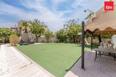 Dubai, संयुक्त अरब अमीरात में विला, 4 बेडरूम, 624.8 वर्ग मीटर, संख्या 736966 - फ़ोटो 14