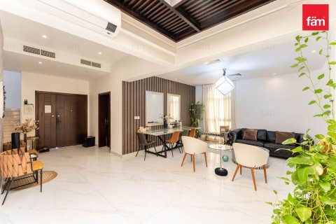 Dubai, संयुक्त अरब अमीरात में विला, 4 बेडरूम, 624.8 वर्ग मीटर, संख्या 736966 - फ़ोटो 2