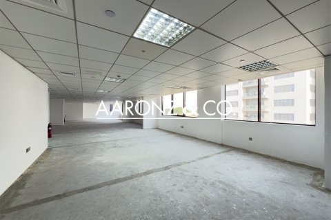 Kantor di Dubai Investment Park, UEA 4015 m2 nomor 701950 - foto 2
