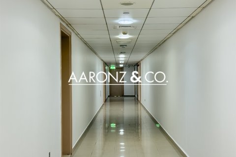 Kantor di Dubai Investment Park, UEA 4015 m2 nomor 701950 - foto 7