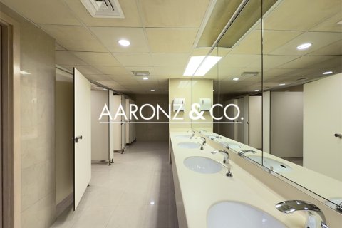 Kantor di Dubai Investment Park, UEA 4015 m2 nomor 701950 - foto 15
