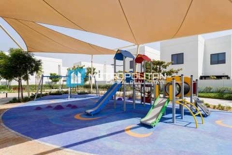 Radový dom na Yas Island, Abu Dhabi, SAE 2 spálne, 124 m2 č. 659939 - Fotografia 17