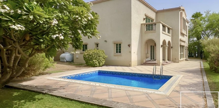 Villa in Jumeirah Islands, Dubai, VAE: 4 Schlafzimmer, 483 m2 Nr. 656007