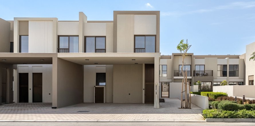 Dubai, BAE’de sıra ev 4 yatak odası, 248 m&sup2; No 696173